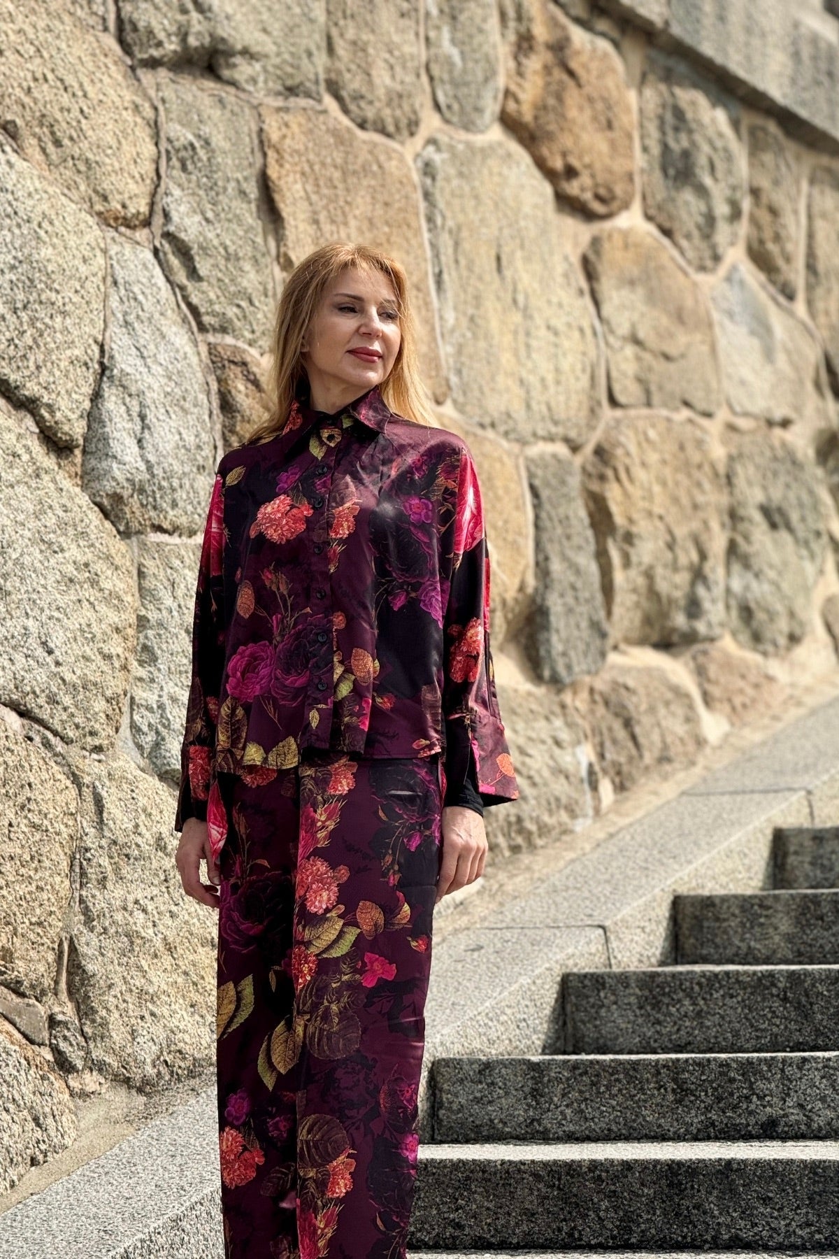 Nostaljik Çiçekli Geniş Paça Saten Pantolon