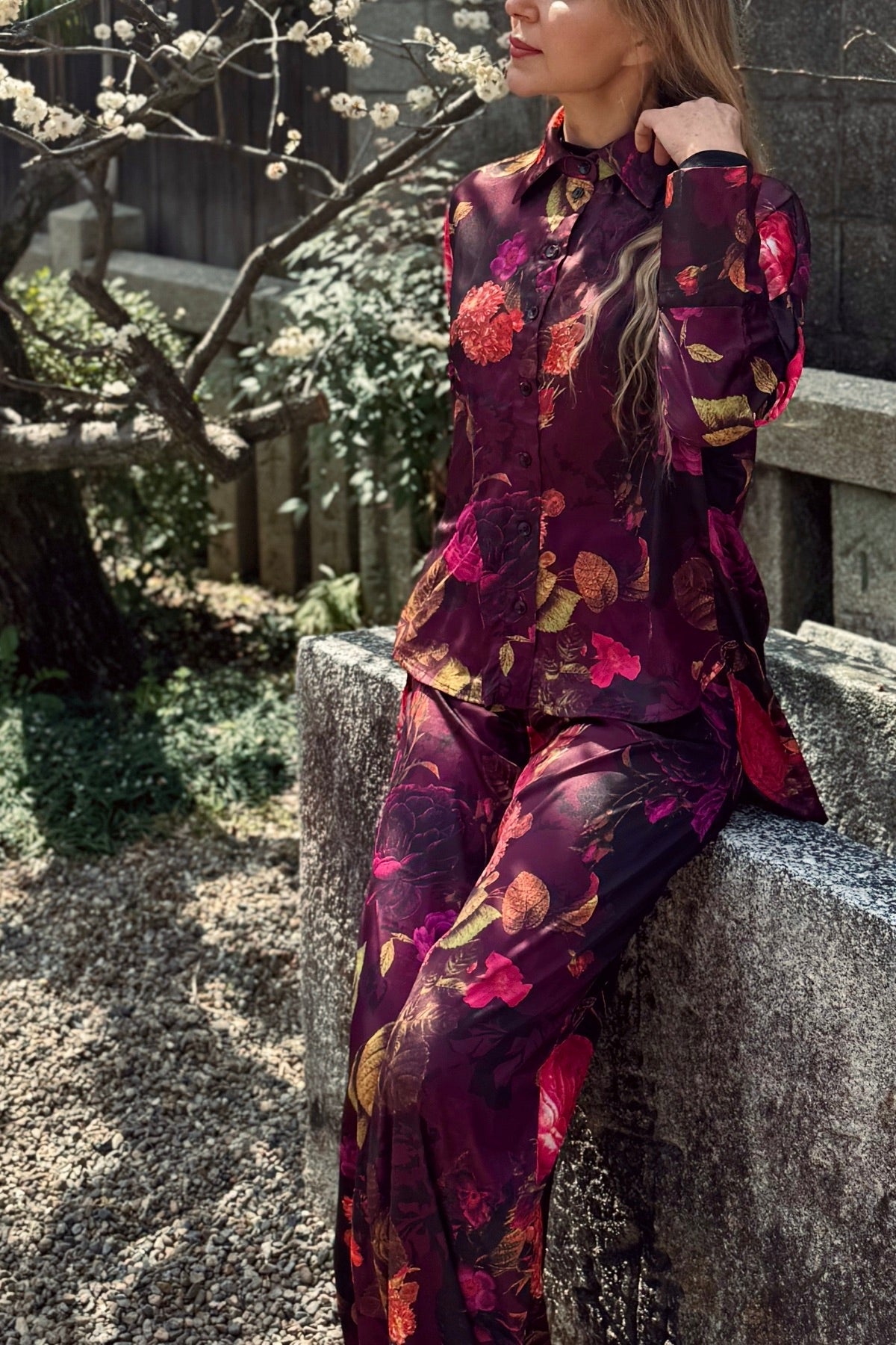 Nostaljik Çiçekli Geniş Paça Saten Pantolon