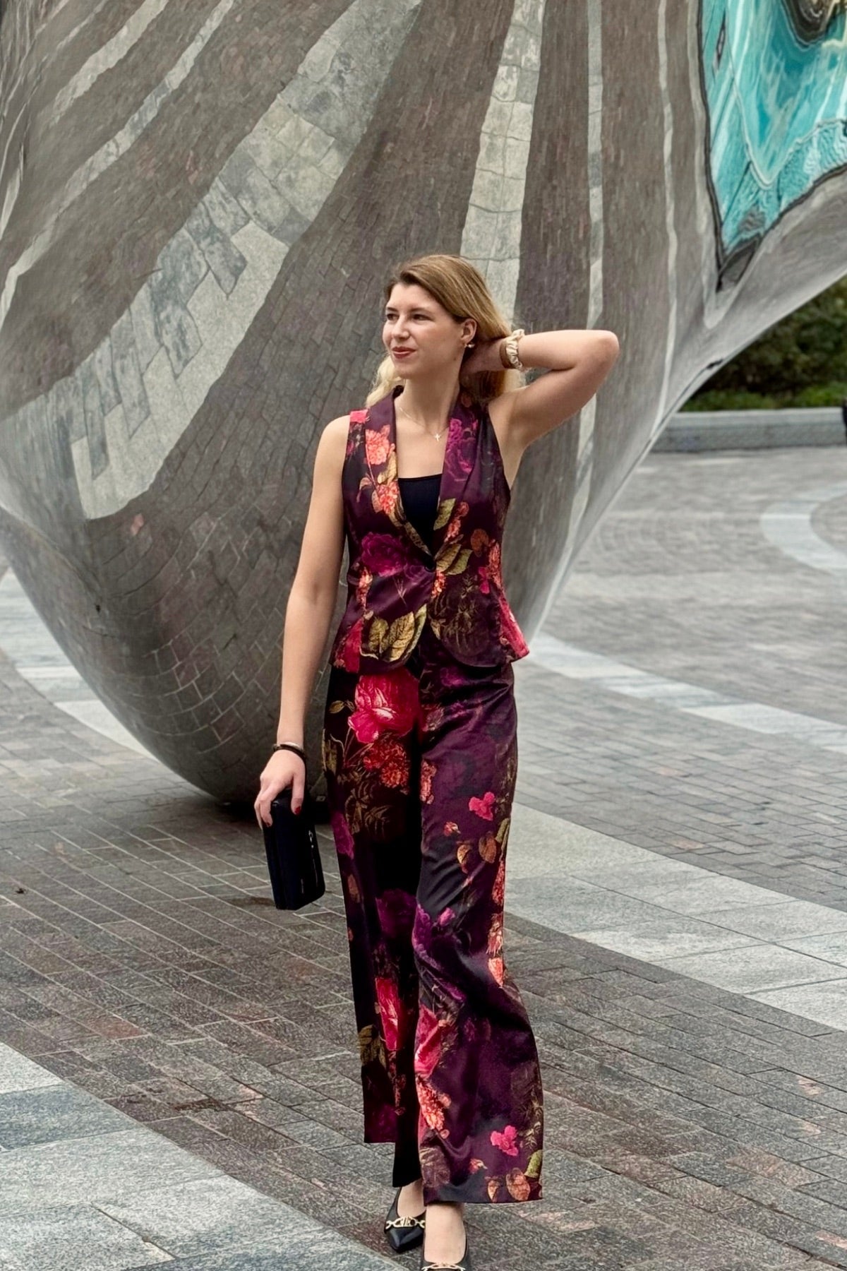 Nostaljik Çiçek Saten V Yaka Yelek