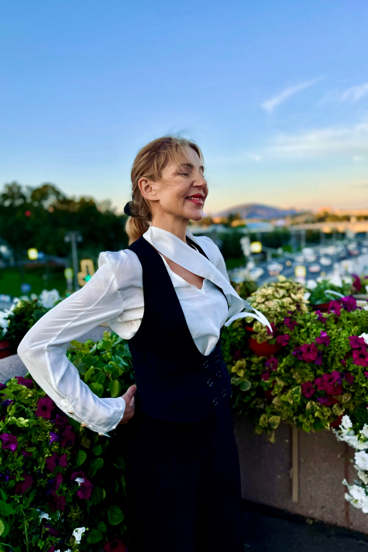 Mılano Siyah Keten Yelek