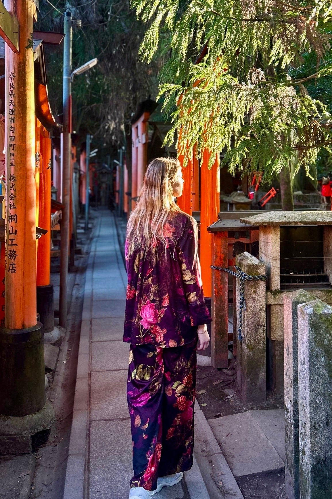 Nostaljik Çiçekli Saten Bluz