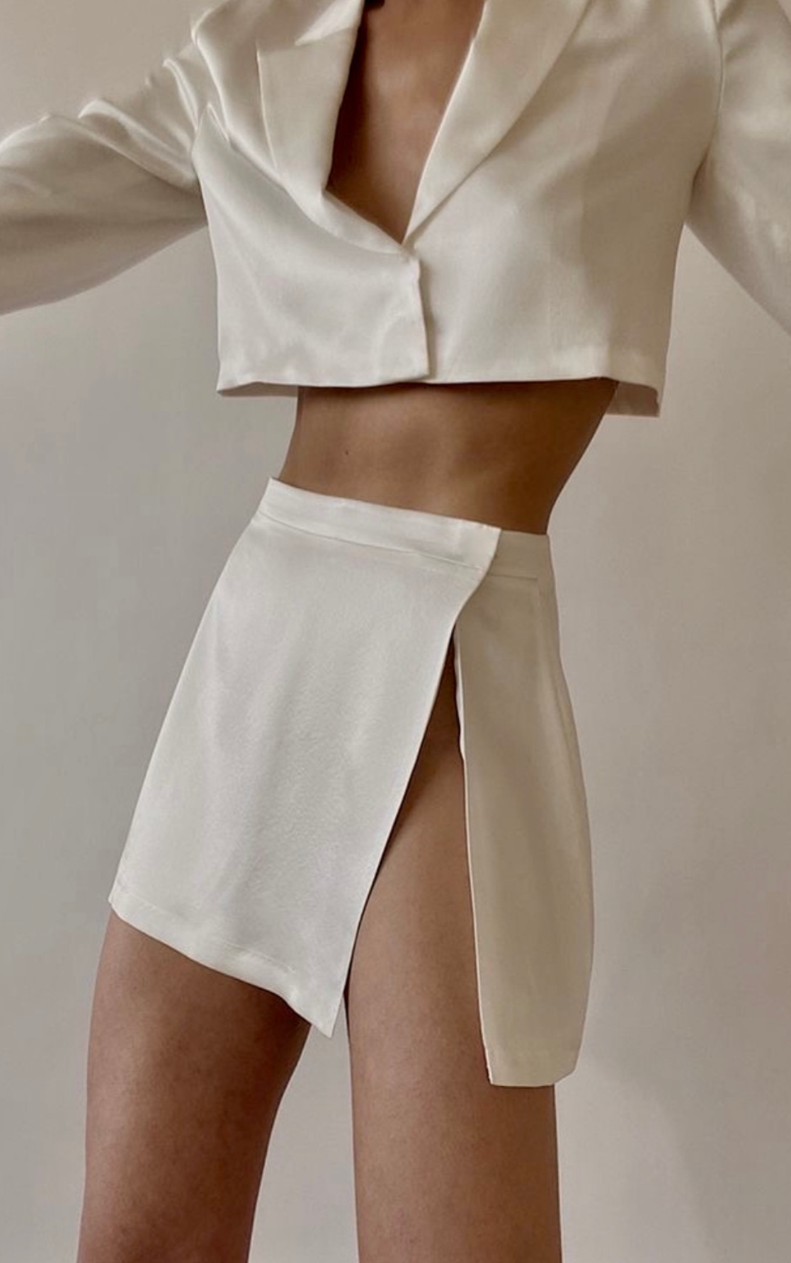 Saf İpek Kısa Bluz Ceket