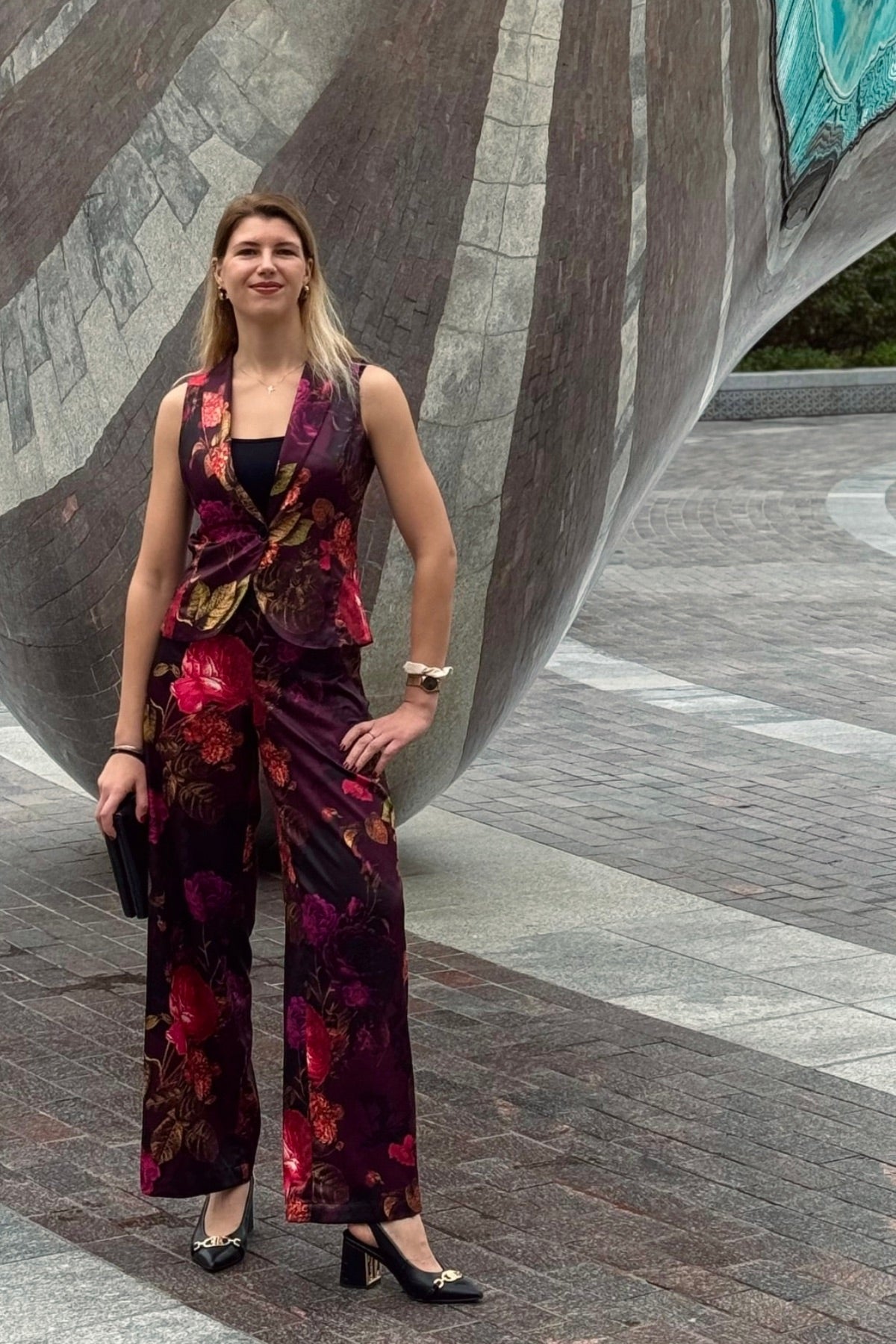 Nostaljik Çiçek Saten V Yaka Yelek